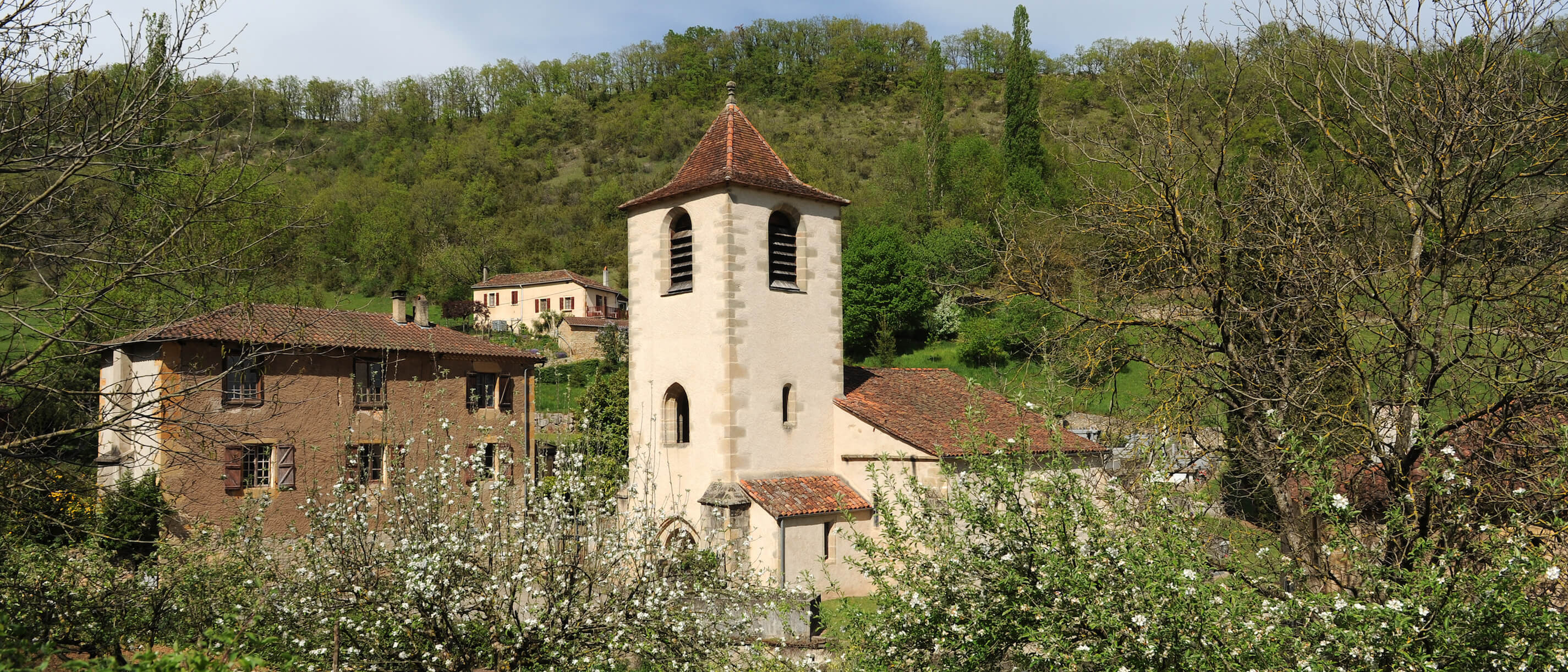 Sentier entre Montredon et Figeac©ACIR / JJ Gelbart