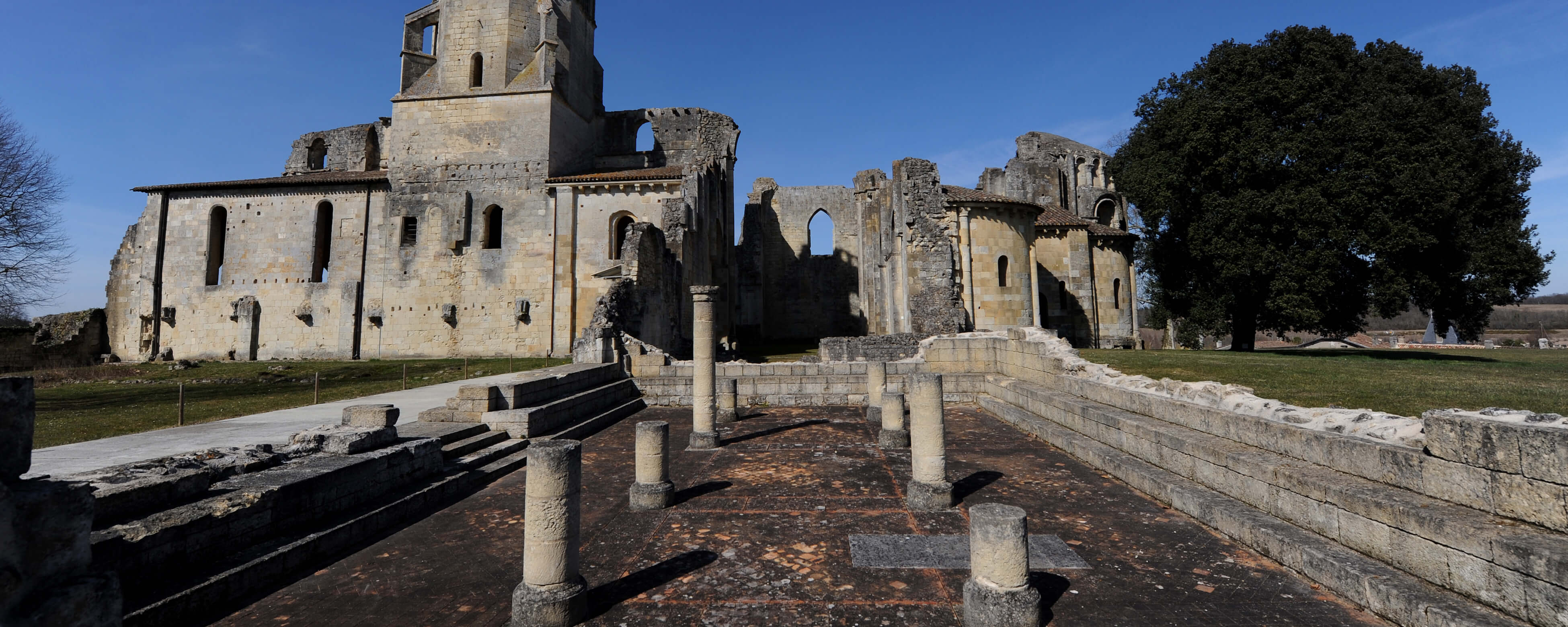 Ancienne abbaye Notre-Dame-de-la-Sauve-Majeure©ACIR / JJ Gelbart